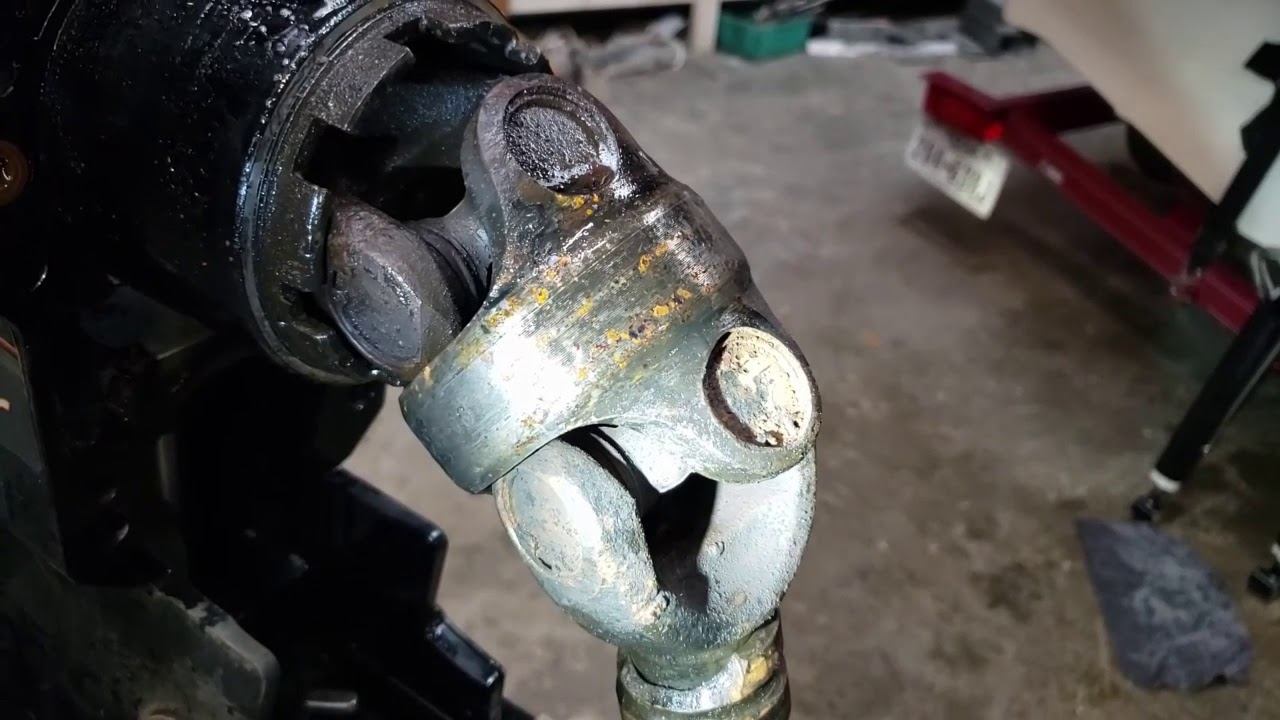 Pressure testing a Mercruiser Alpha 1 Gen 2 Upper смотреть онлайн