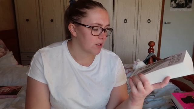 MARCH BOOK HAUL 2020 смотреть онлайн