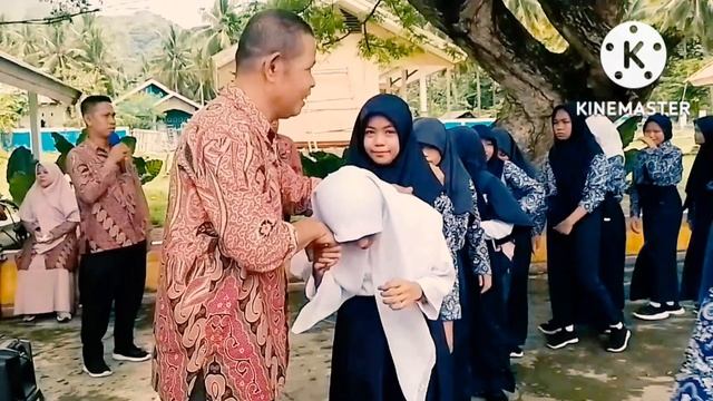 hari terakhir kepala sekolah smpn 5 pamboang смотреть онлайн