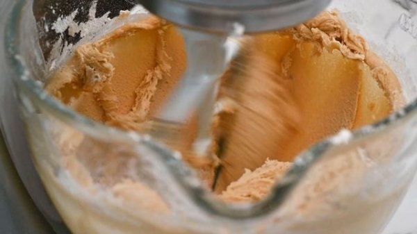 M&M Chocolate Chip Cookies | Easy Chocolate Chip Cookie Recipe