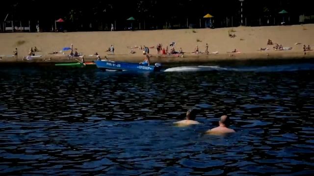 Тверские спасатели следят за безопасностью на воде