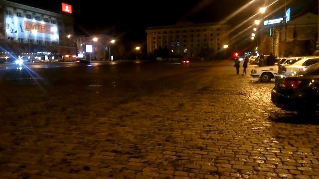 Дрифт на площади Свободы. Харьков смотреть онлайн