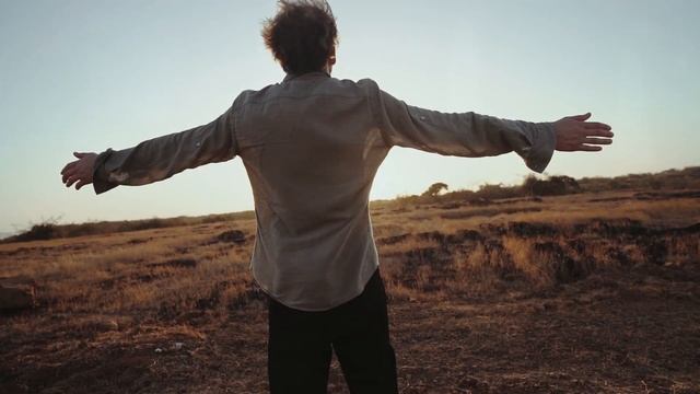 Песня "Подайте руку, я - встаю" смотреть онлайн