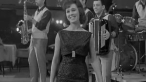 Александр Леньков и Лариса Мондрус Добрый город из фильма Дайте жалобную книгу 1965