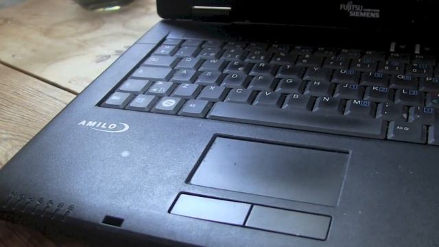 Kulhals gamle maskiner | Fujitsu Siemens Amilo смотреть онлайн