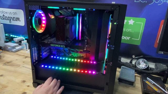 My Girlfriends Custom Gaming PC I built her (Ryzen 5 3600 Build) смотреть онлайн