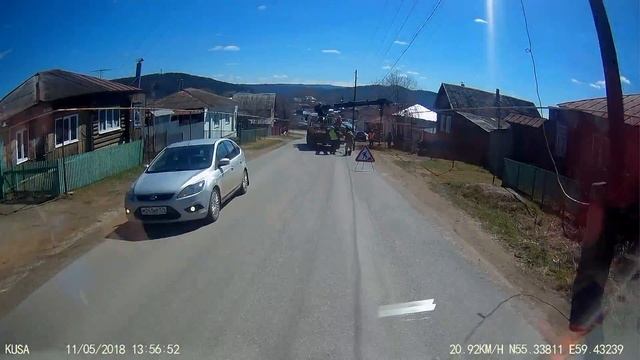 Покатаемся по городу 28. отчаяный мусоровоз очень правильный велосипедист смотреть онлайн