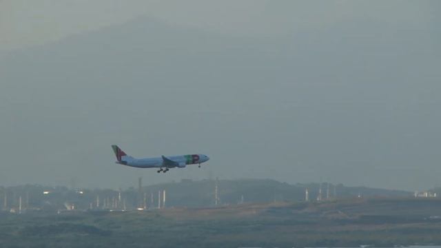 TAP LANDING AT GIG (GALEÃO INTL AIRPORT) IN RIO FULL HD смотреть онлайн
