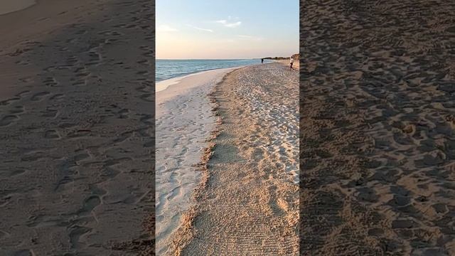 Уборка на пляже рано утром Кайо Коко. Куба за 57 тысяч рублей с перелетом 5*. @tutsi-dieti смотреть онлайн
