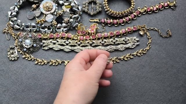 404. Распаковка лота с винтажным ломом. ART, CORO и другие ☺️ смотреть онлайн