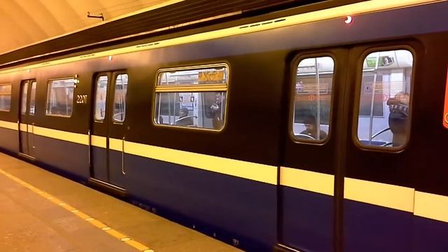 Юбилейный сиденье в салоне вагона смотреть онлайн