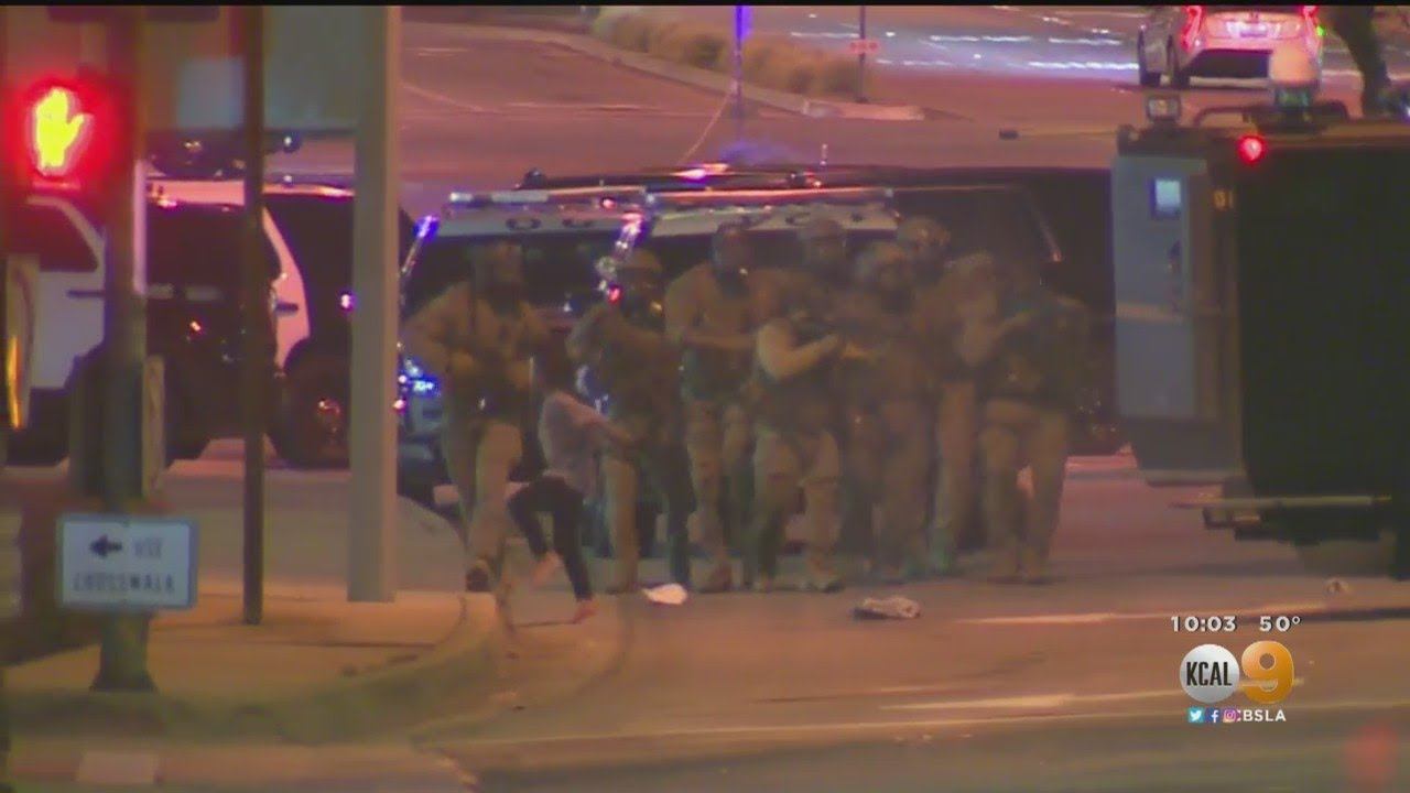 Pomona Woman In Custody After Pursuit, Standoff With Child In Vehicle смотреть онлайн