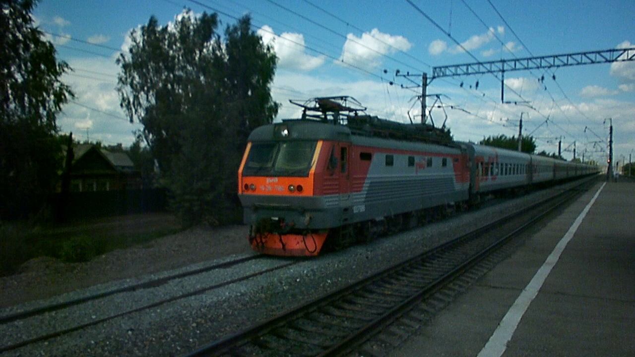 Электровоз ЧС2К-798 с поездом №477У Челябинск — Адлер смотреть онлайн