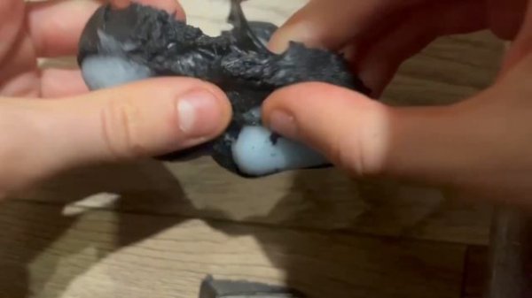 ПОРВАЛА ЛАПКУ АНТИСТРЕСС ТАБА! ЧТО ВНУТРИ У ЛАПКИ АНТИСТРЕСС ТАБА