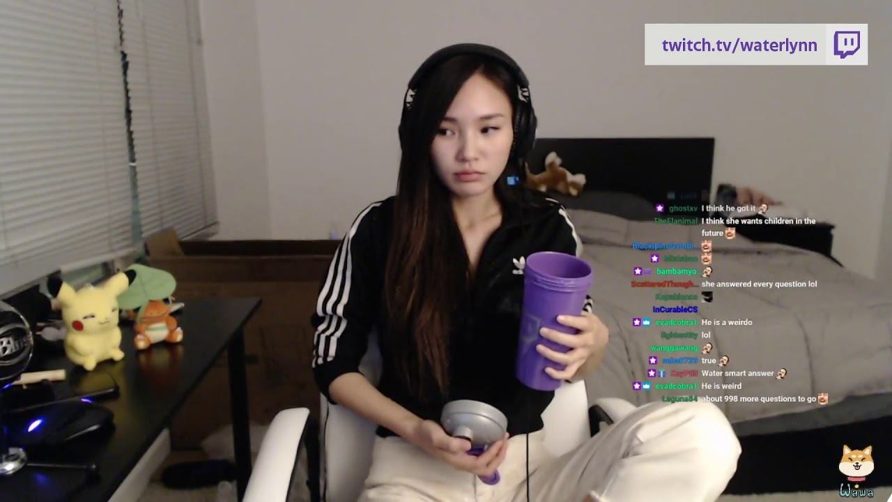 What Taylor Swift Sees Next Door - Just Chatting Twitch Highlights #107 смотреть онлайн