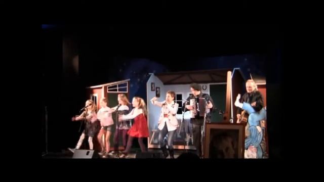 RALE mit ihren BÜHNENKINDERN Hey Pippi Langstrumpf! live.mp4 смотреть онлайн
