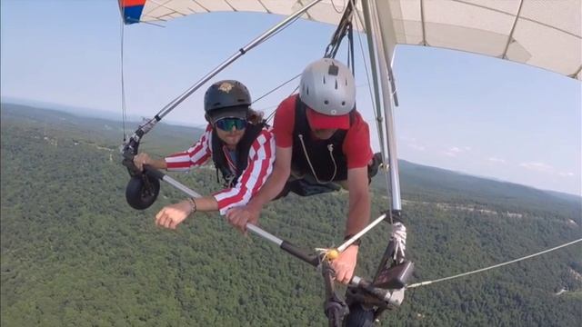 Gary Poole Tandem Hang Gliding at Lookout Mtn Flight Park смотреть онлайн
