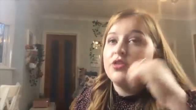Chat with Emily Davison aka Fashioneyesta смотреть онлайн