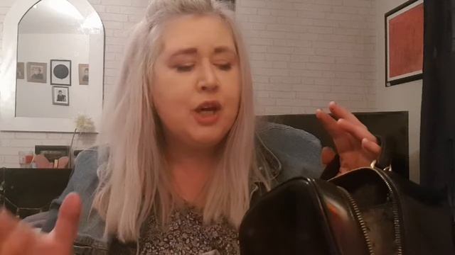 Thrifting Vintage Gucci vanity case xx смотреть онлайн