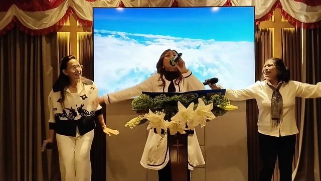 KU KAN TERBANG, by: Wulan Ester, Cipt : Bastian Panggabean смотреть онлайн