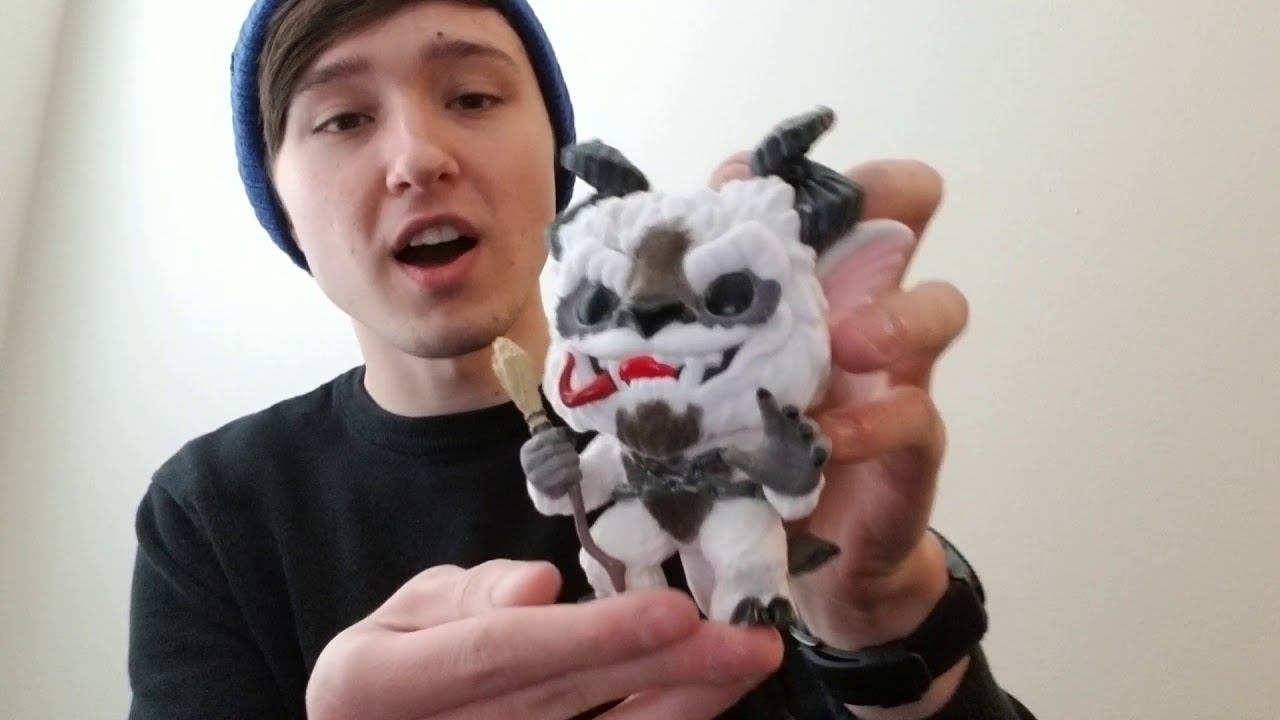 Krampus Hot Topic Chase Review! смотреть онлайн