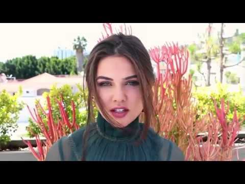 Coraline Price || Hogwarts Castle - Florin смотреть онлайн