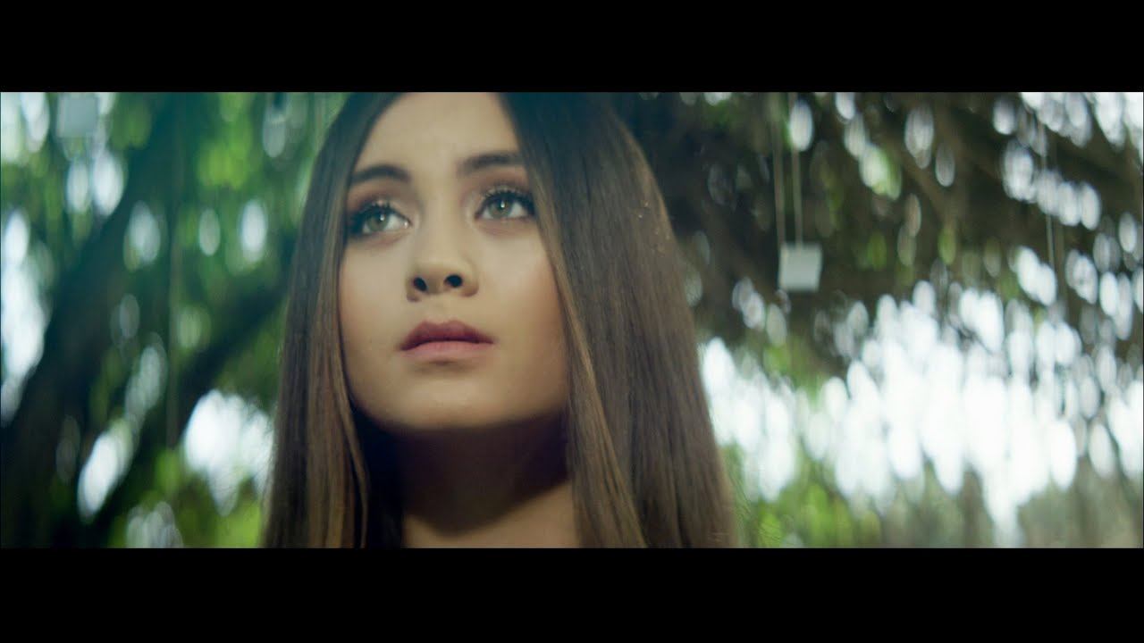 Jasmine Thompson – Adore [Official Video] смотреть онлайн
