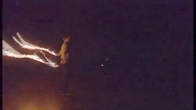 The worlds first Kevlar Fire Whips смотреть онлайн