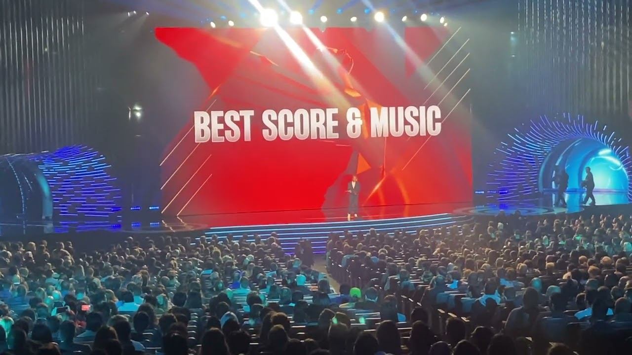 Live Crowd Reacting To Every God of War Ragnarök Win at The Game Awards 2022. смотреть онлайн