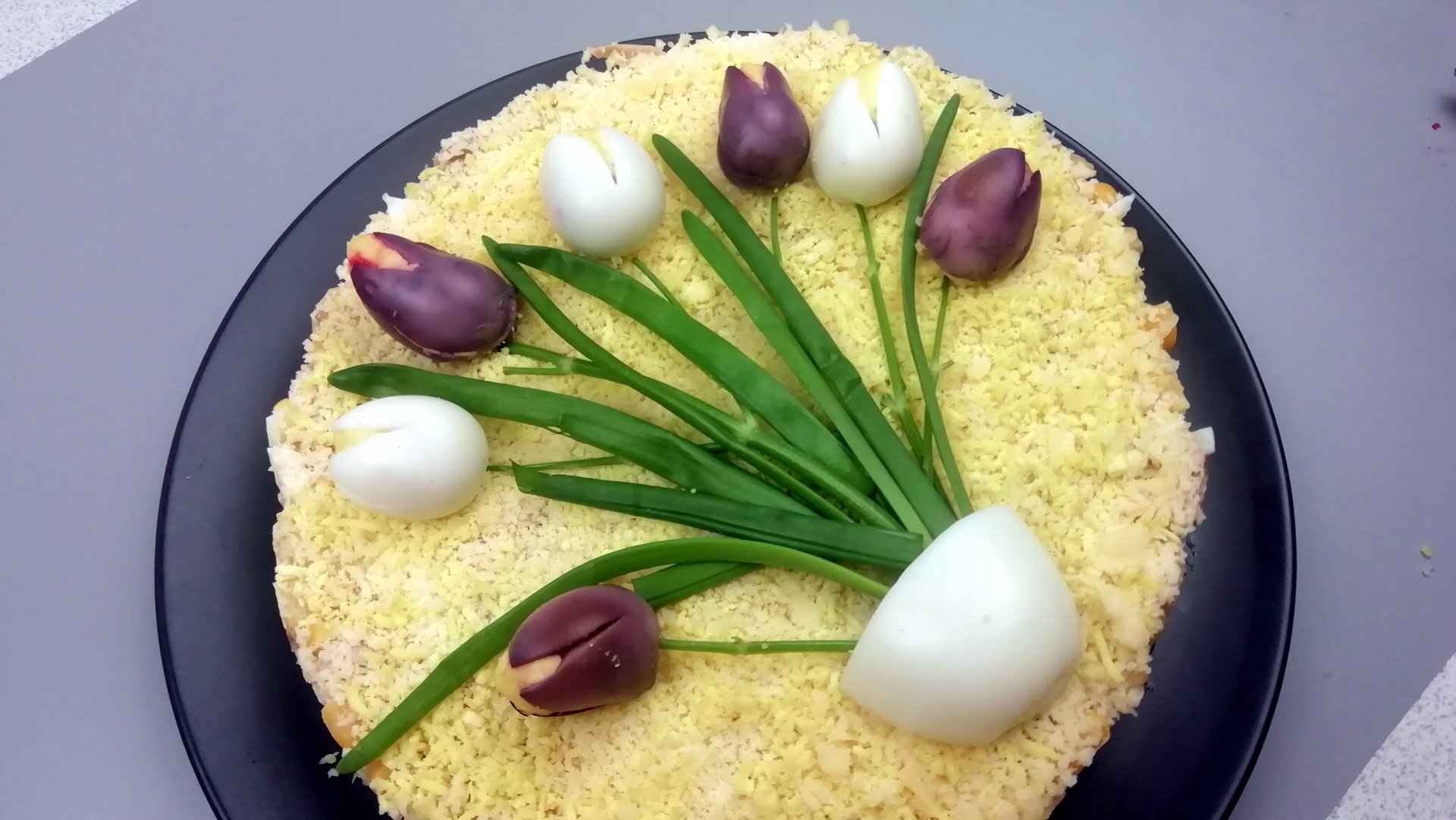 Салат тюльпан/Оригинальный салат для праздничного стола/Очень просто и эффектно«Ваза с тюльпанами» смотреть онлайн