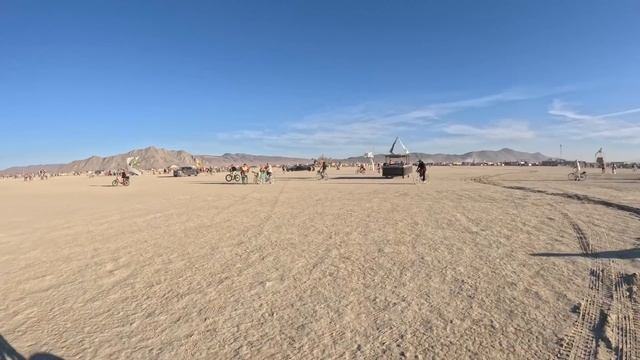 Наш Первый День на Burning Man В США / Что Меня УДИВИЛО смотреть онлайн