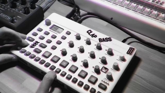 First Day with the Elektron Model:Samples смотреть онлайн
