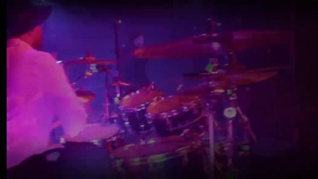Adam Lambert - Evil in The Night (live) смотреть онлайн