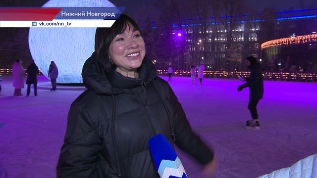 В первый день зимы в парке «Швейцария» открылся каток смотреть онлайн