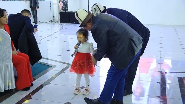 Амина-"Жолуксак кандай жакшы" тойду магдыратты, жандуу ун. Сокулук смотреть онлайн