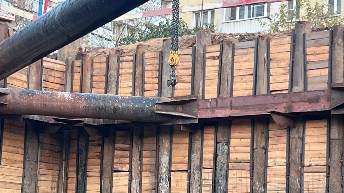 Погружение и извлечение шпунта труб вибропогружателем смотреть онлайн