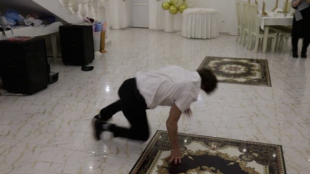 шоу официантв