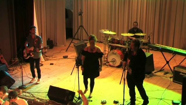 April Sun in Cuba - (Cover) Nick Tabone, Leigh Tranter, Paul Crea & Lucinda Franco смотреть онлайн