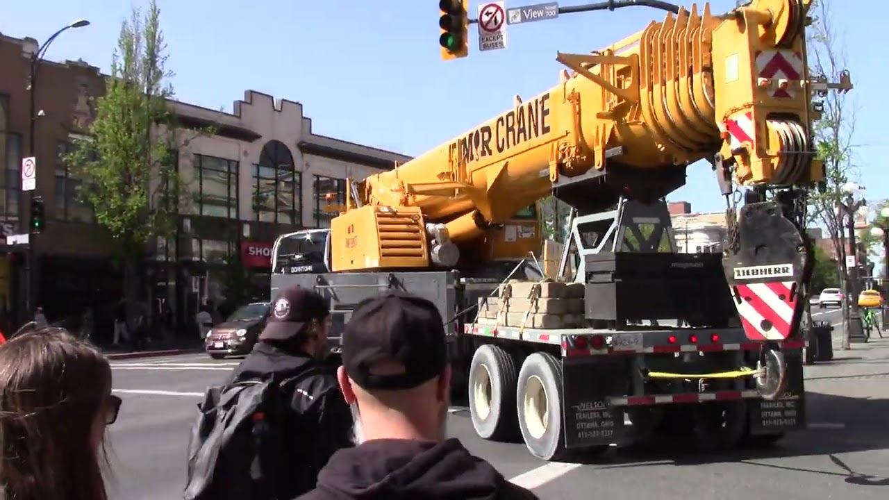 LIEBHERR LTM 1100-5.2, M.R. Crane Services No. MR 10, Victoria, B.C., May 3, 2023, Part 4 смотреть онлайн