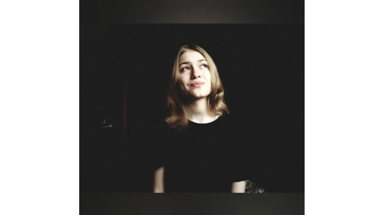 Стихотворение А. Ахматовой "Я научилась просто мудро жить" смотреть онлайн