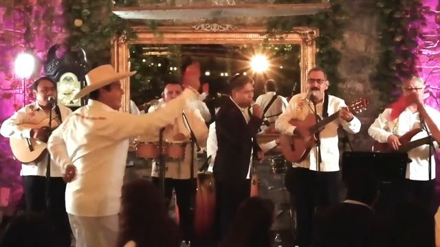Popurrí Guerrerense - Erasmo Catarino feat. Trío Luna Azul смотреть онлайн