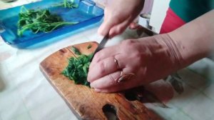 Салат из молодой крапивы с зелёным луком и яйцом. Витаминный салат.