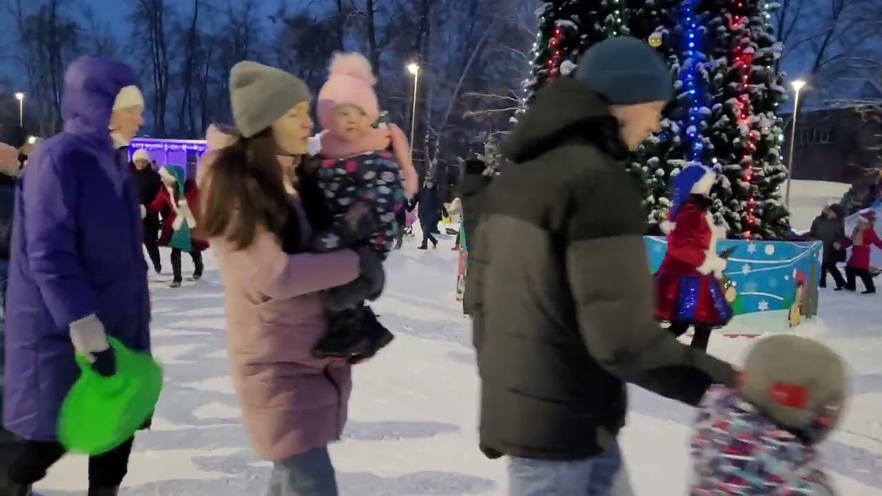 В лесу родилась елочка... смотреть онлайн