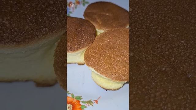 Souffle pancake simple cuma 4 bahan #shortvideo #streetfood #kuliner #jajansd #soufflepancake смотреть онлайн
