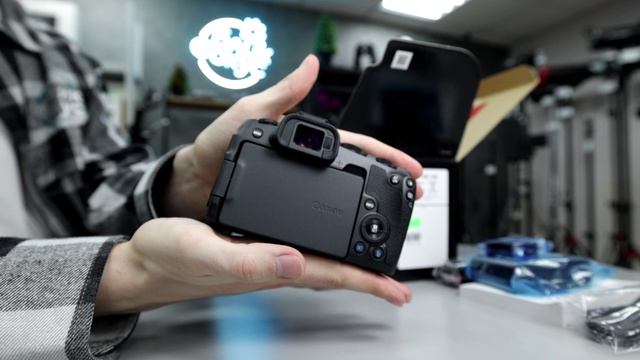 Canon EOS R8 и Canon RF 35mm F1.8