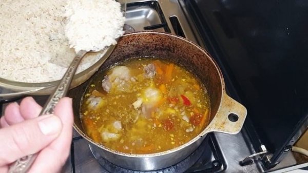 Плов с бараниной Рассыпчатый ПЛОВ с БАРАНИНОЙ в казане.