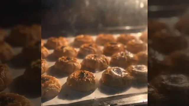 Salted Egg Yolk Cookie смотреть онлайн