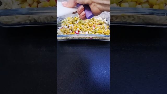 Салат из макароны орзо. Օրզո մակարոնով աղցան։ Orzo pasta salad смотреть онлайн