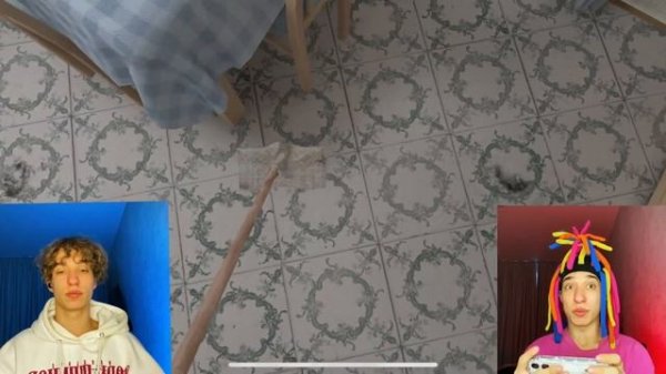 КИТАЙКА ИГРАЕТ С МАКСИМОМ В СКУЛБОЯ!