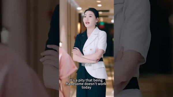 【FULL】灰姑娘領完證才發現嫁錯人了，本以為婚後日子平淡如水，沒想到全城的豪門大佬都喊她總裁夫人！他對她一見鍾情，二見傾心，恨不得把她捧在手心裡寵上天！#短劇 #甜寵 #總裁灰姑娘